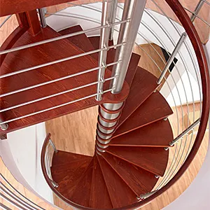 Nowoczesne drewniane schody spiralne z metalową balustradą